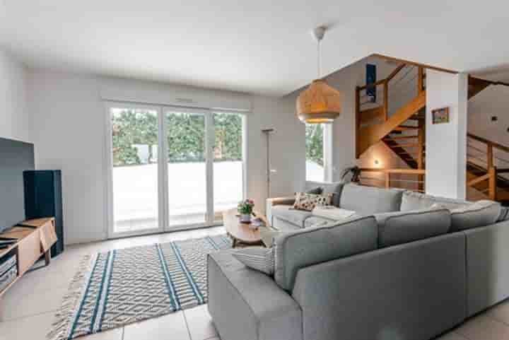 House for sale in Publier