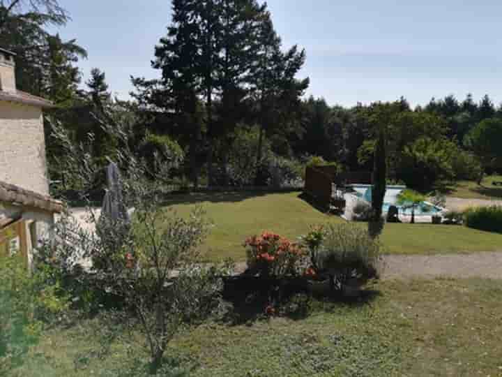 House for sale in Valdivienne