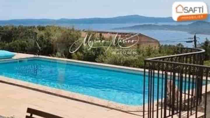 Дом для продажи в Roquebrune-sur-Argens