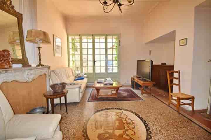 House for sale in Nézignan-lEvêque