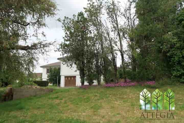 House for sale in Châtelus-Malvaleix