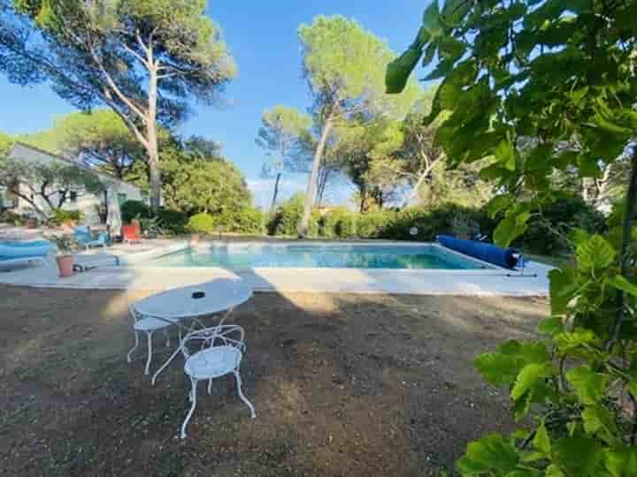 Casa in vendita a Nîmes