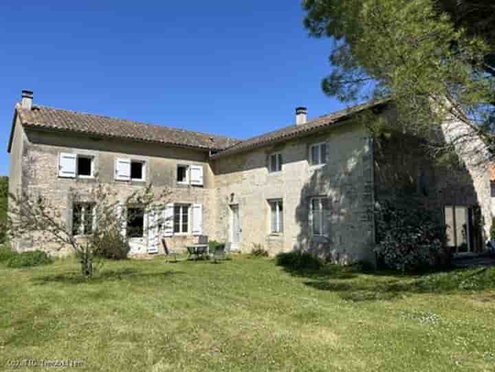 House for sale in Ruffec