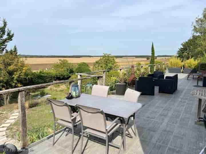 House for sale in Aigre