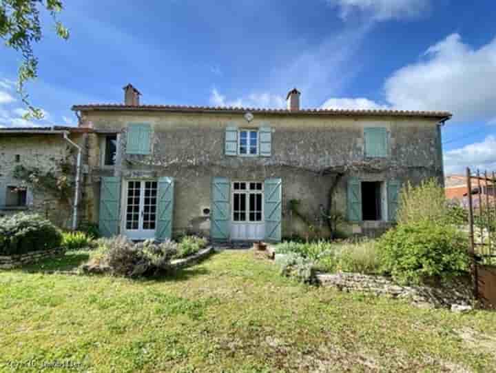 House for sale in Nanteuil-en-Vallée