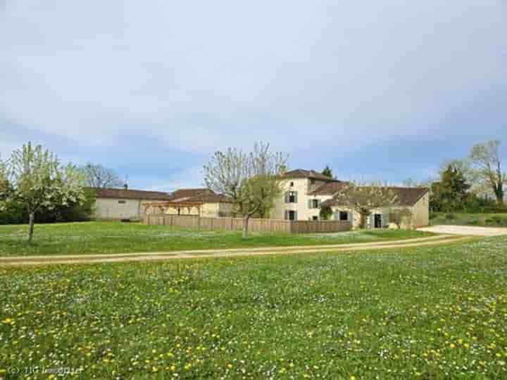 House for sale in Ruffec
