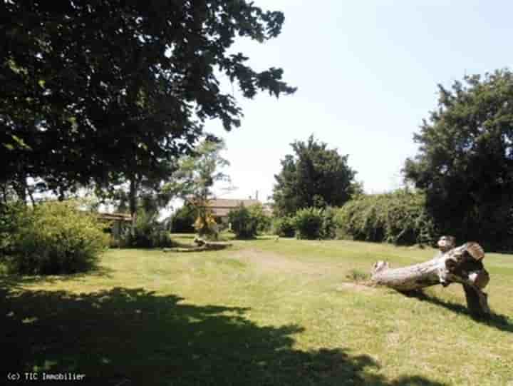 House for sale in Sauzé-Vaussais