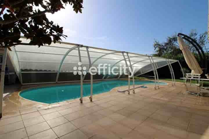 House for sale in Gonfaron