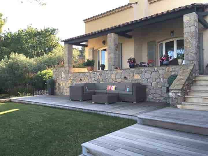 House for sale in Seillans