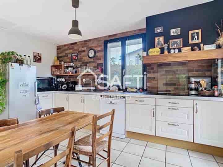 House for sale in Auch