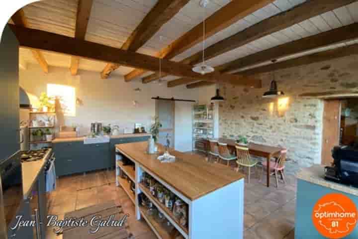 House for sale in Carmaux