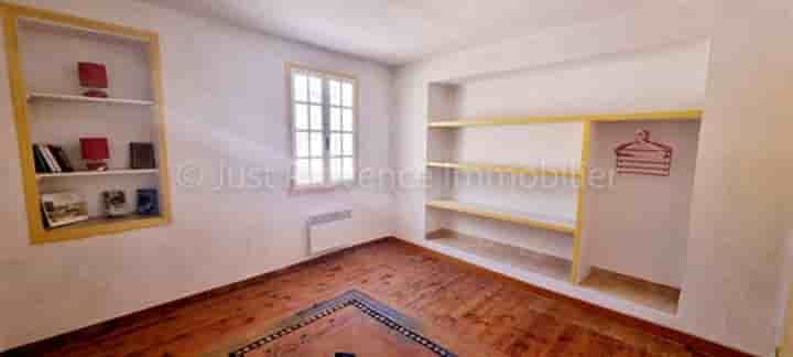 House for sale in Caromb