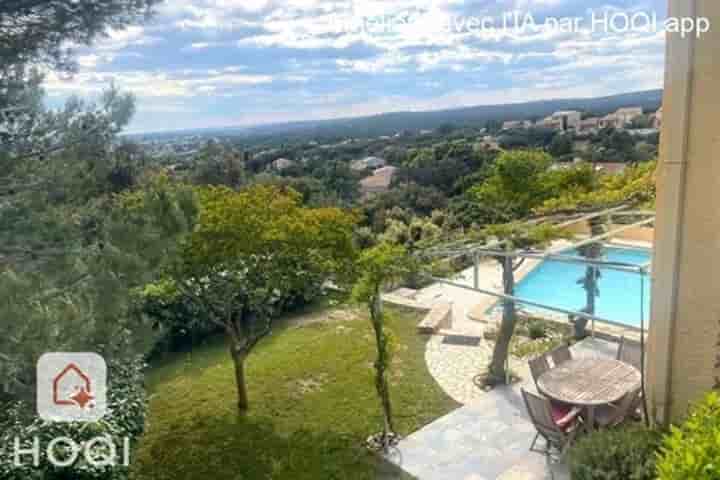 Casa in vendita a Nîmes