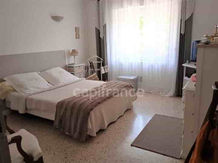 House for sale in Ginestas