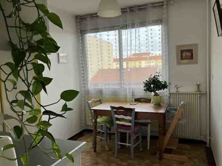 Apartment for sale in Villeurbanne