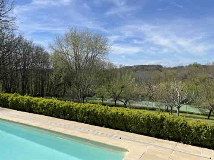 Дом для продажи в Terrasson-Lavilledieu