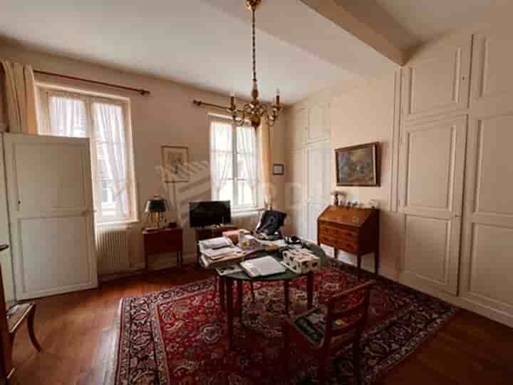 House for sale in Auxerre