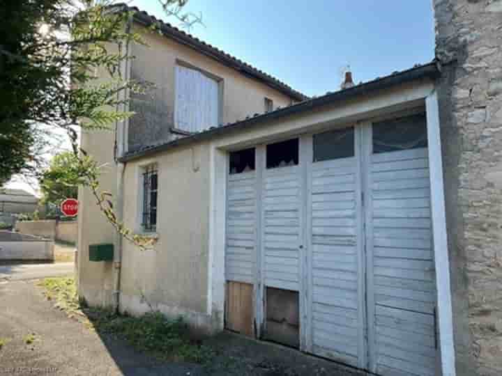 House for sale in Aigre