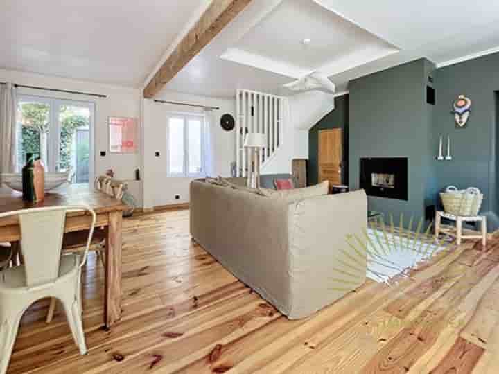 House for sale in Creissan
