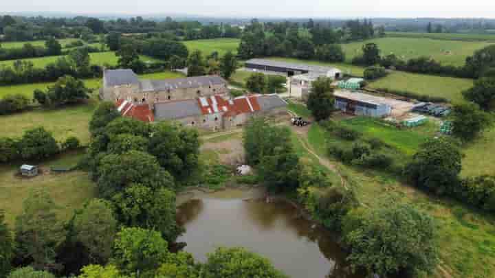 House for sale in Saint-Martin-de-Bonfossé