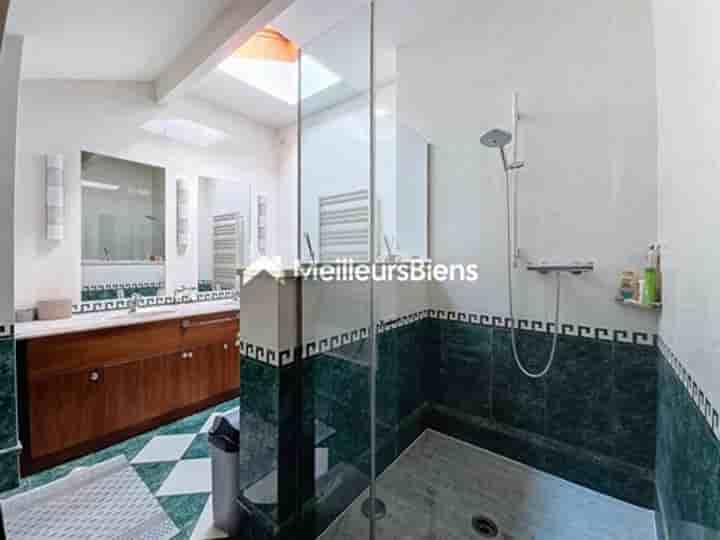 House for sale in Publier