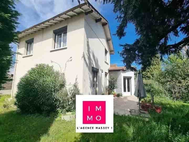 House for sale in Tarbes