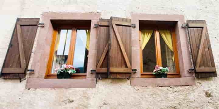 House for sale in Servance