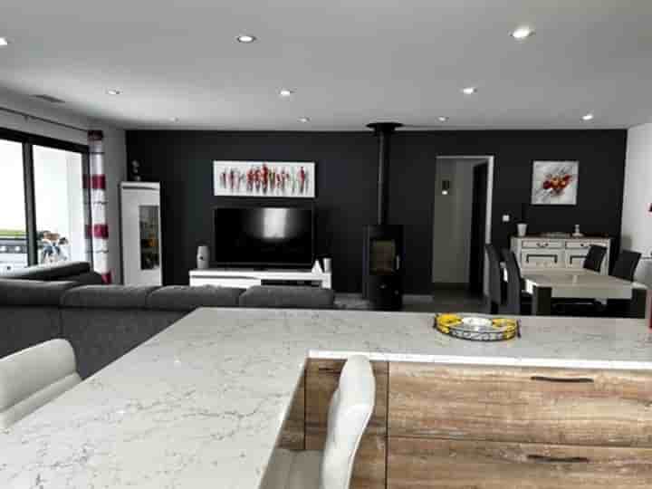 House for sale in Sardan