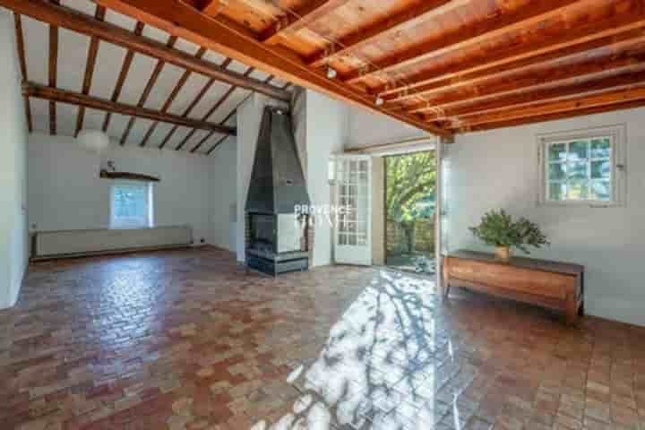 House for sale in Goult