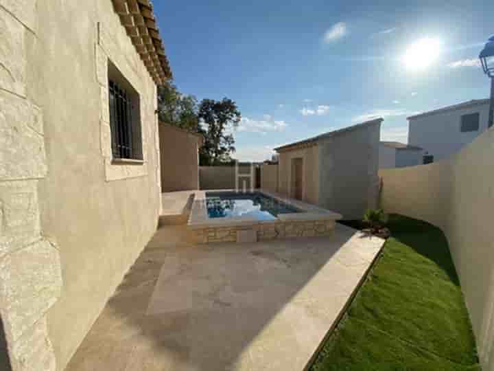 House for sale in Mouriès