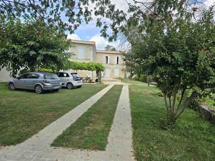 House for sale in Chaniers