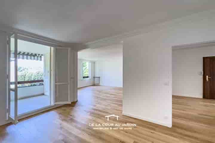 Apartment for sale in Louveciennes