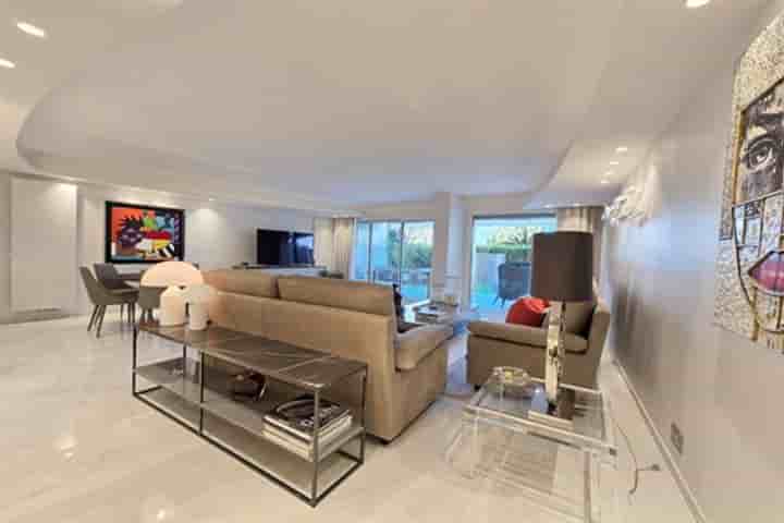 Apartment for sale in Cannes