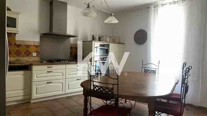 House for sale in Beaucaire