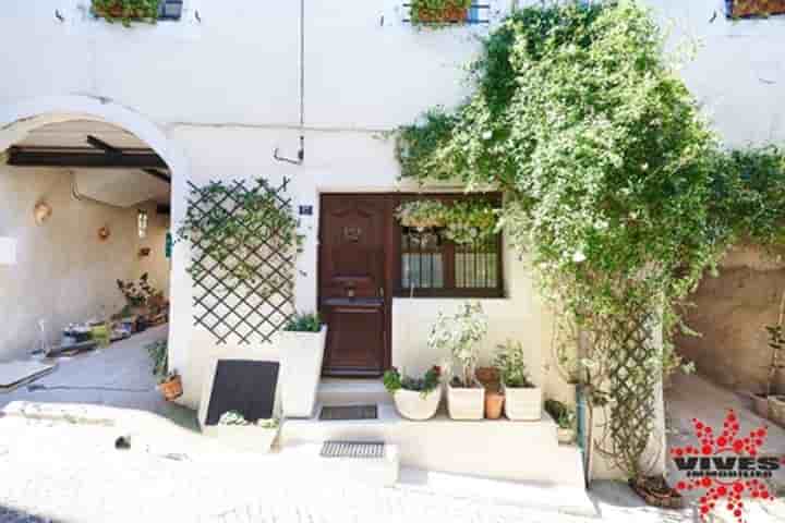 House for sale in Servian