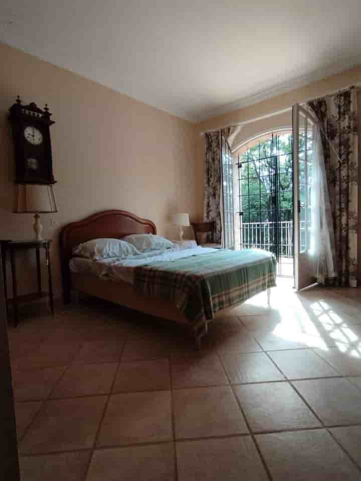 Casa en venta en Tourrettes-sur-Loup