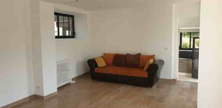 House for sale in Gallardon