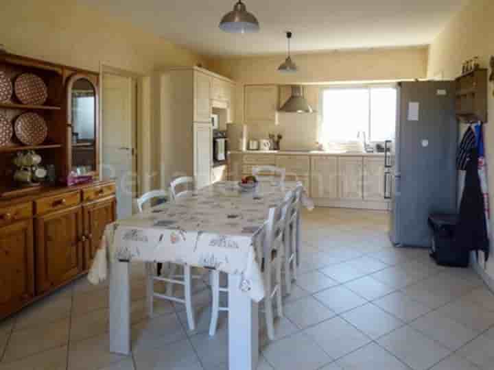 House for sale in Sauzé-Vaussais