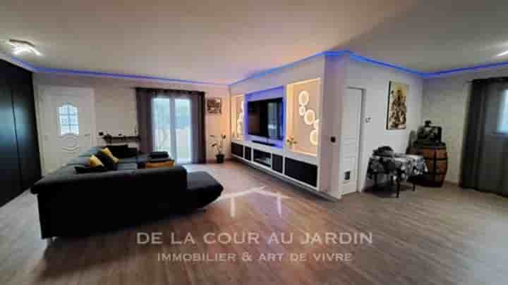 House for sale in Saint-Caprais-de-Bordeaux