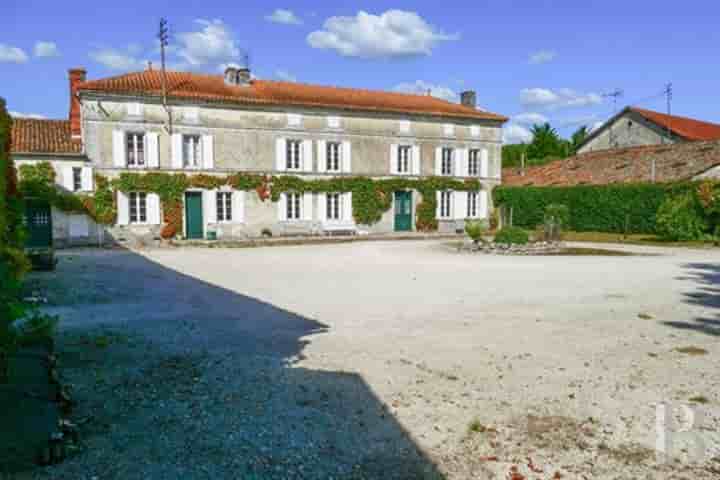 Haus zum Verkauf in Cognac