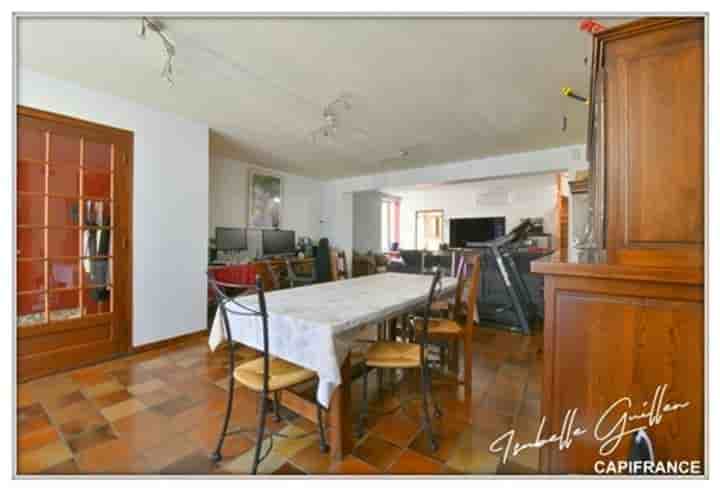 House for sale in Châteaumeillant