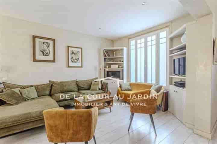 House for sale in La Rochelle