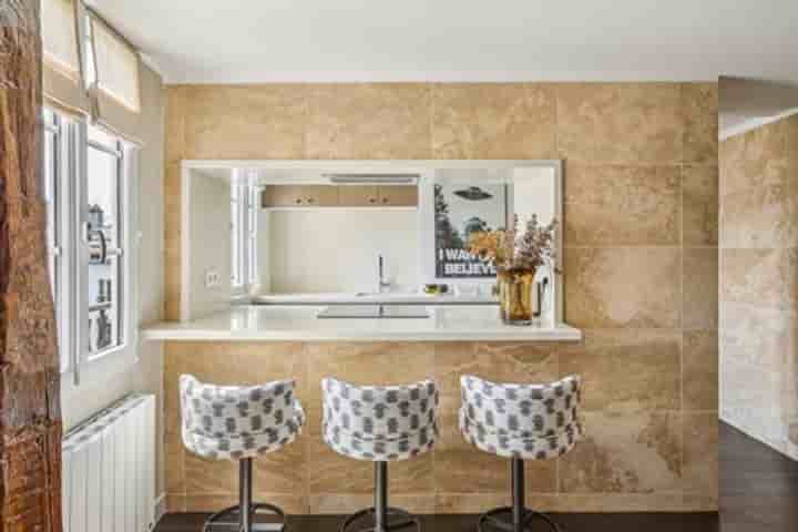 Apartment for sale in Paris