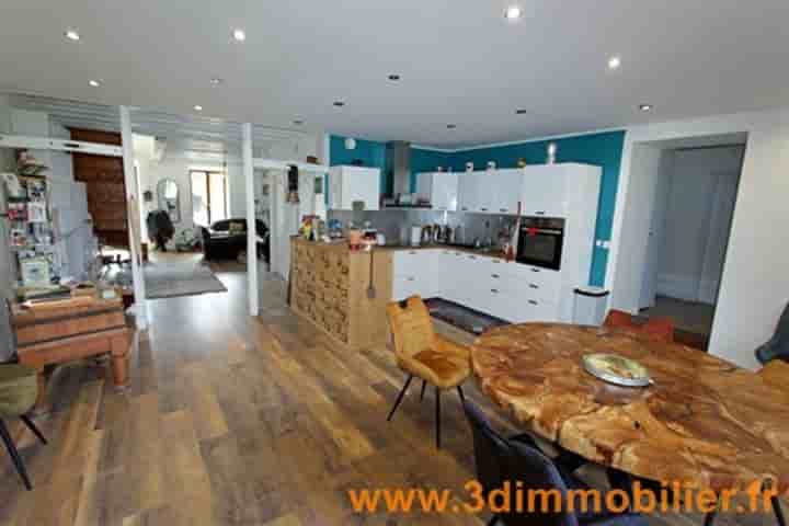 House for sale in Lons-le-Saunier