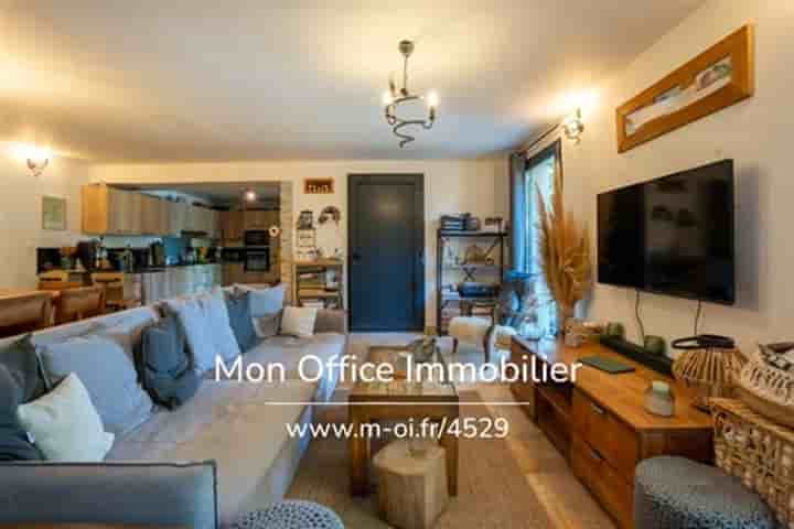 House for sale in Lambesc