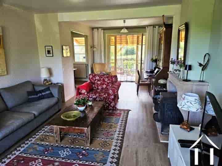 House for sale in La Motte-Ternant