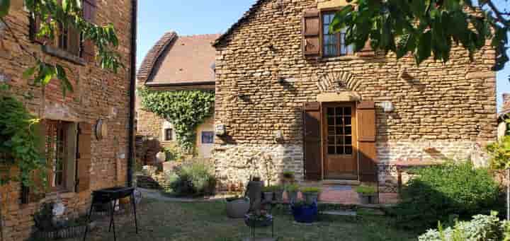 House for sale in Cluny