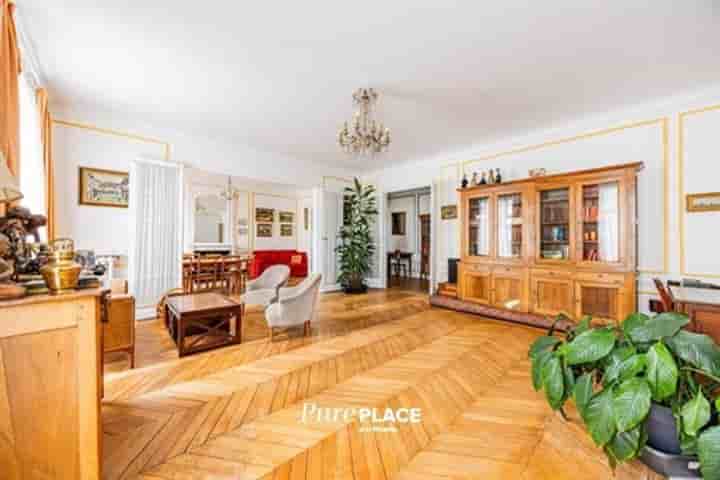 Apartment for sale in Paris