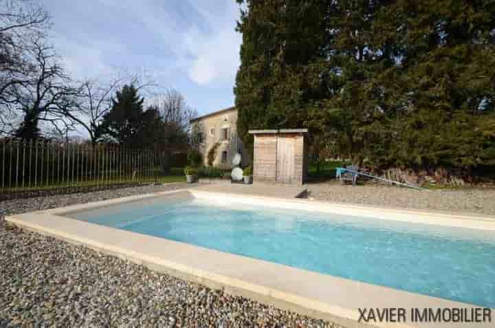 House for sale in Bourg-de-Visa