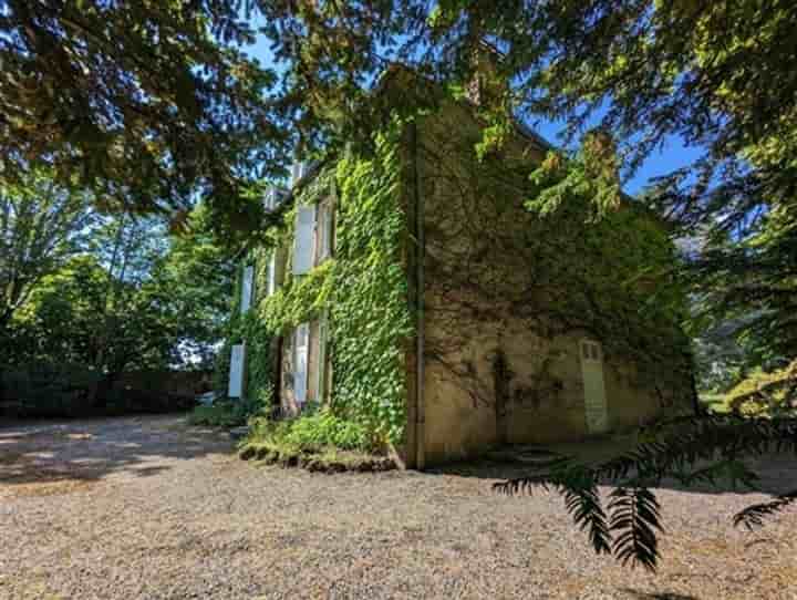 Casa para venda em Bourg-Lastic